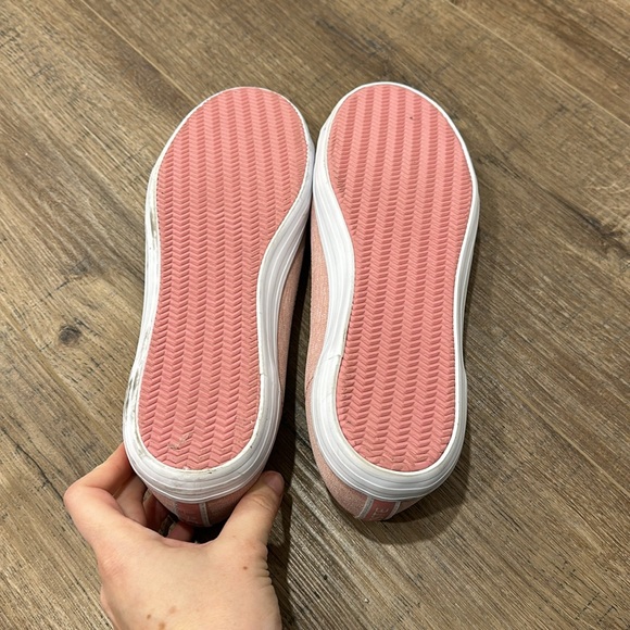 Lacoste pink sneakers, only worn once, like new. - Picture 4 of 5